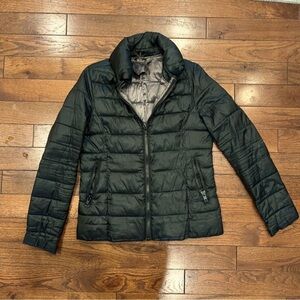 black puffer zip coat size medium